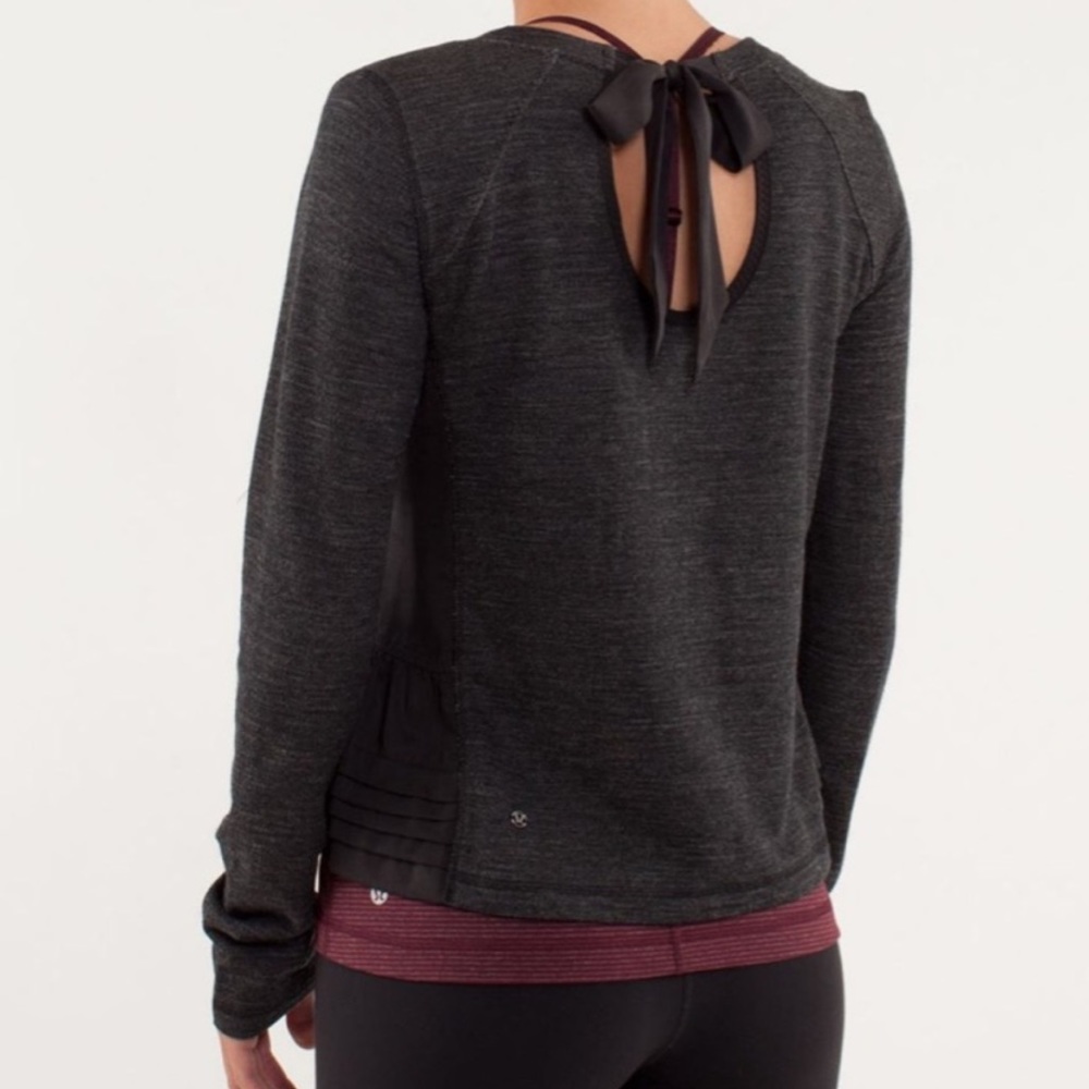 Lululemon Sattva Pullover in Black 4